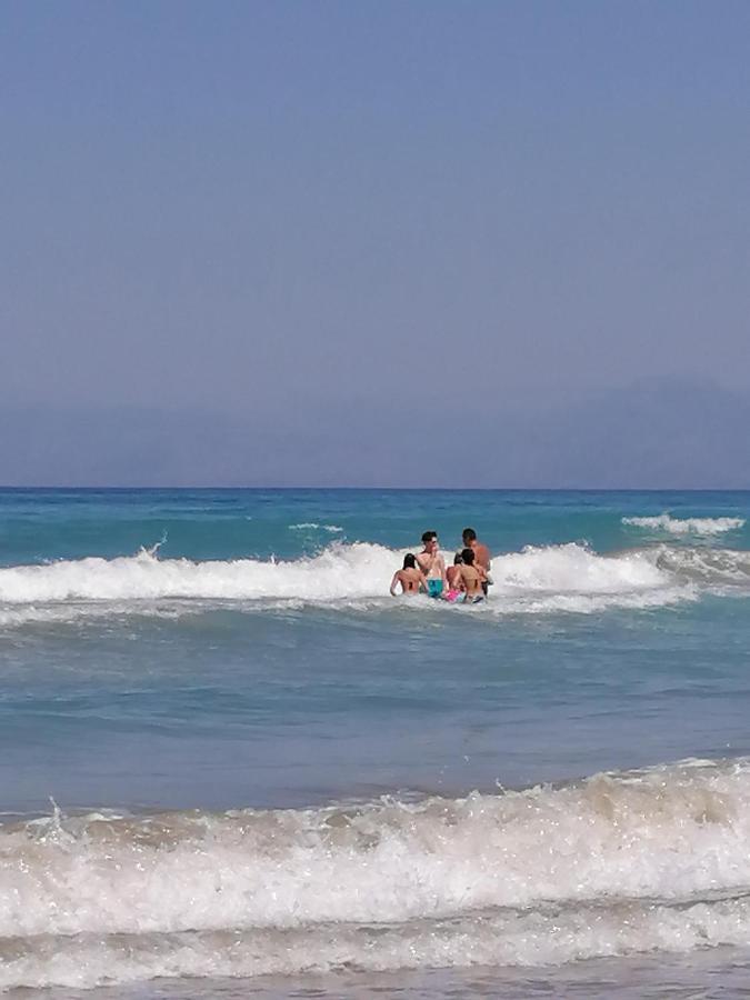 Agapi Studio Acharavi A 50M De La Mer, 400M Du Centre Ville Екстериор снимка
